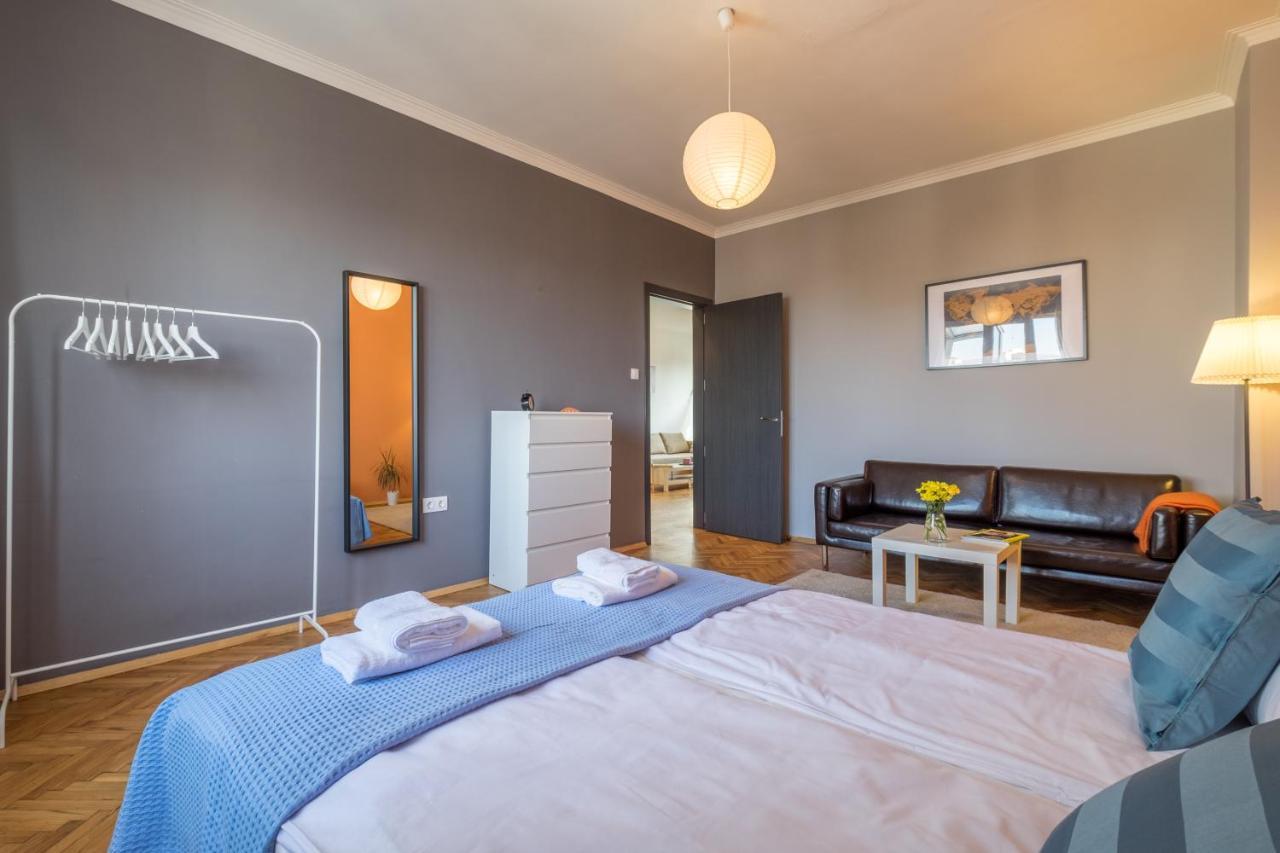 Artistic & Spacious 2Bd Central Apt By Flat Mаnager София Экстерьер фото