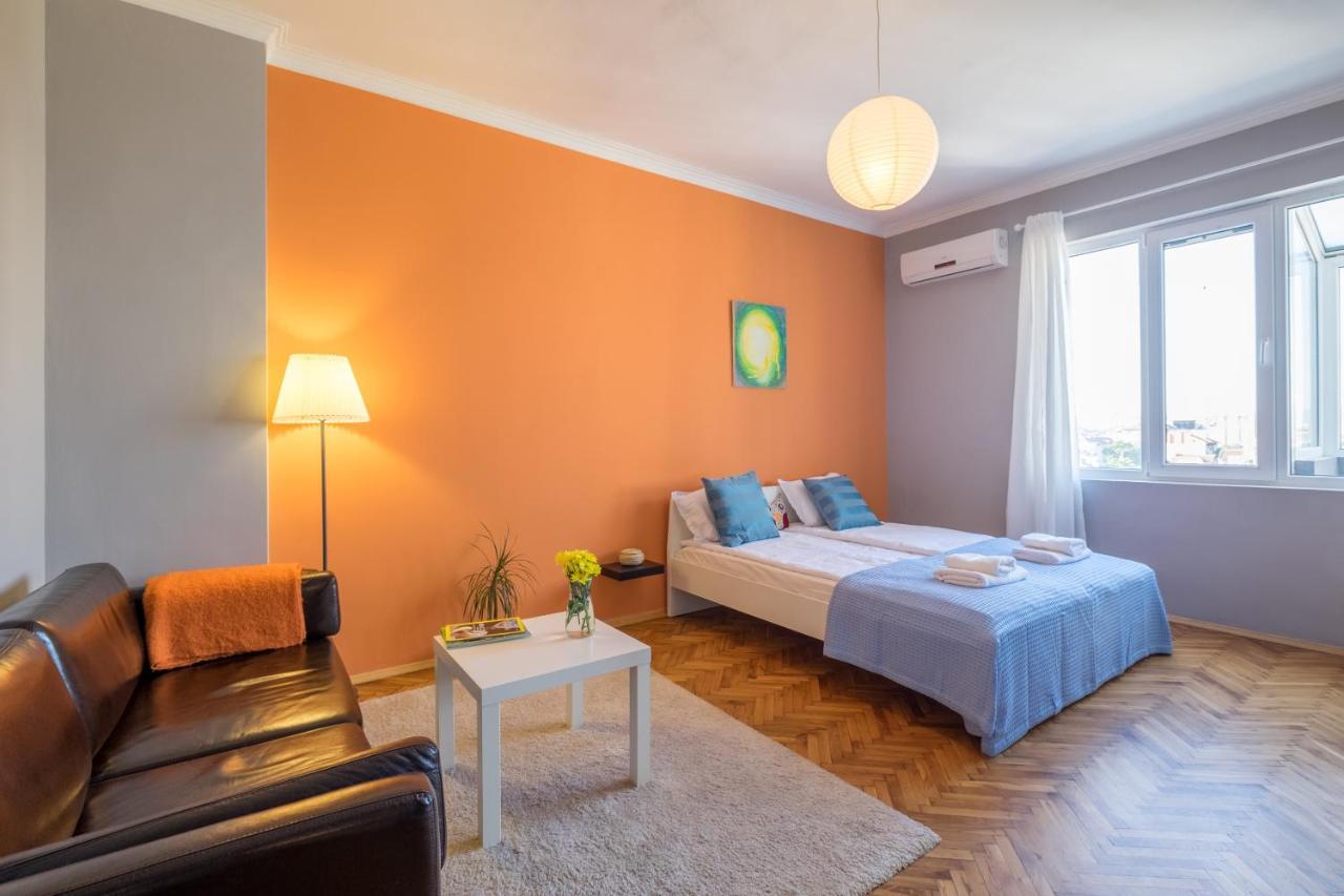 Artistic & Spacious 2Bd Central Apt By Flat Mаnager София Экстерьер фото