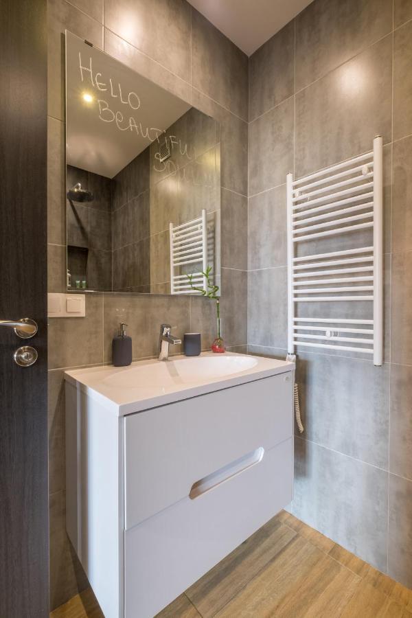 Artistic & Spacious 2Bd Central Apt By Flat Mаnager София Экстерьер фото