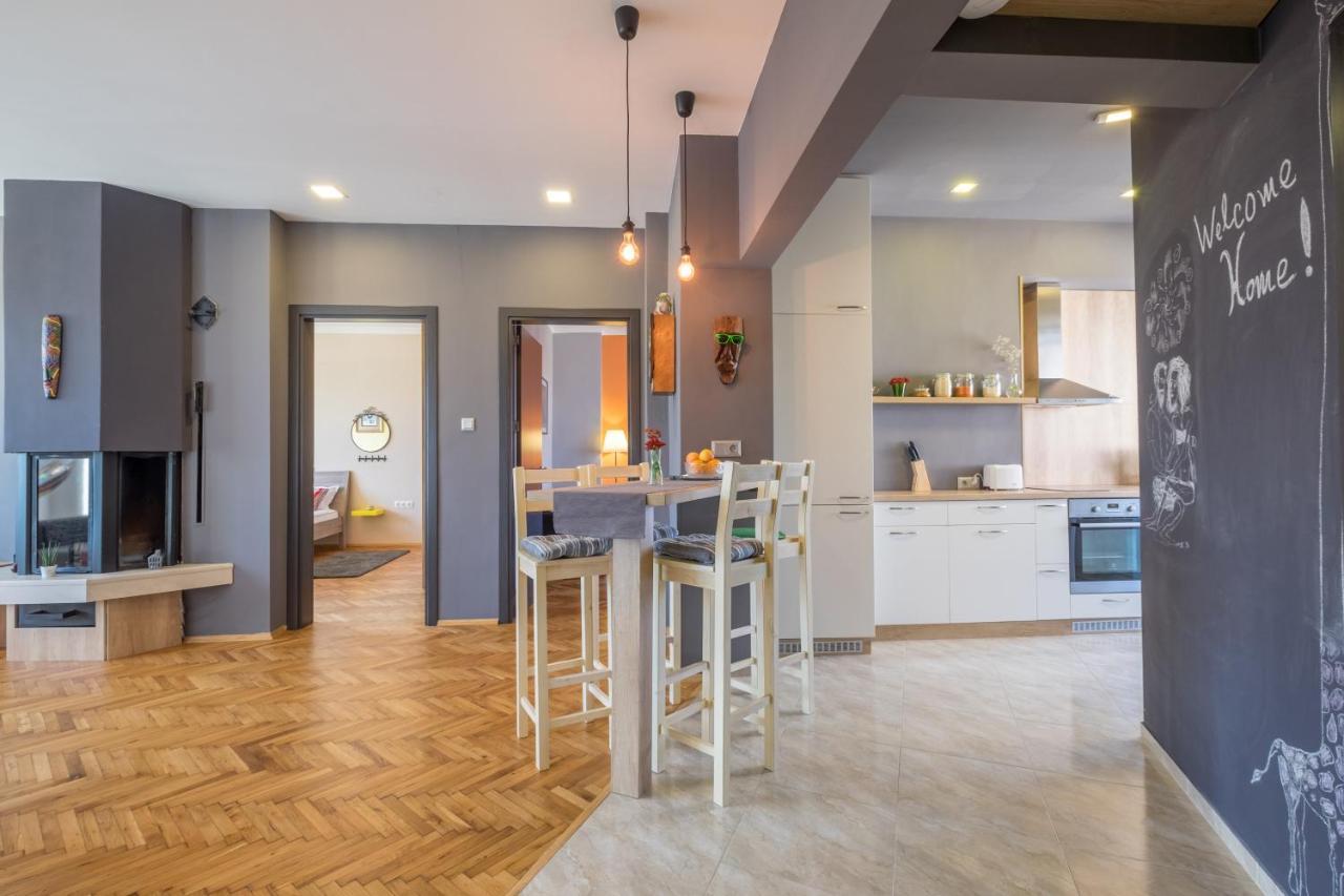 Artistic & Spacious 2Bd Central Apt By Flat Mаnager София Экстерьер фото